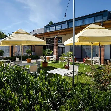 Guest house Pipacs Panir & Grill Garden Vendeghaz Gyorujbarat