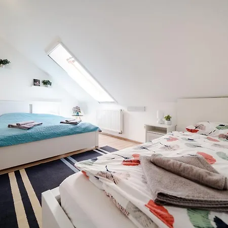 Pensionat Pipacs Panir & Grill Garden Vendeghaz Győrújbarát