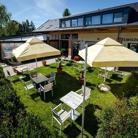 Pipacs Panir & Grill Garden Vendeghaz * Gyorujbarat